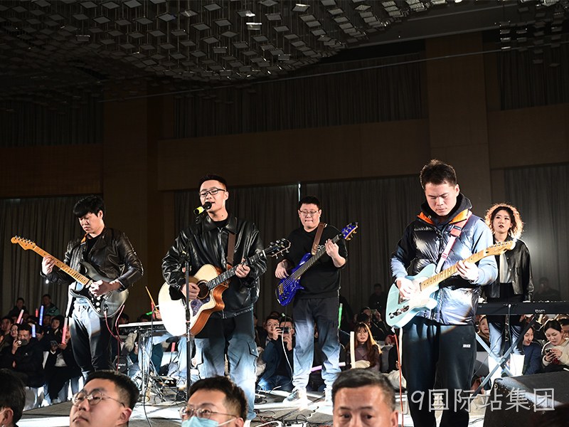 年会乐队演出
